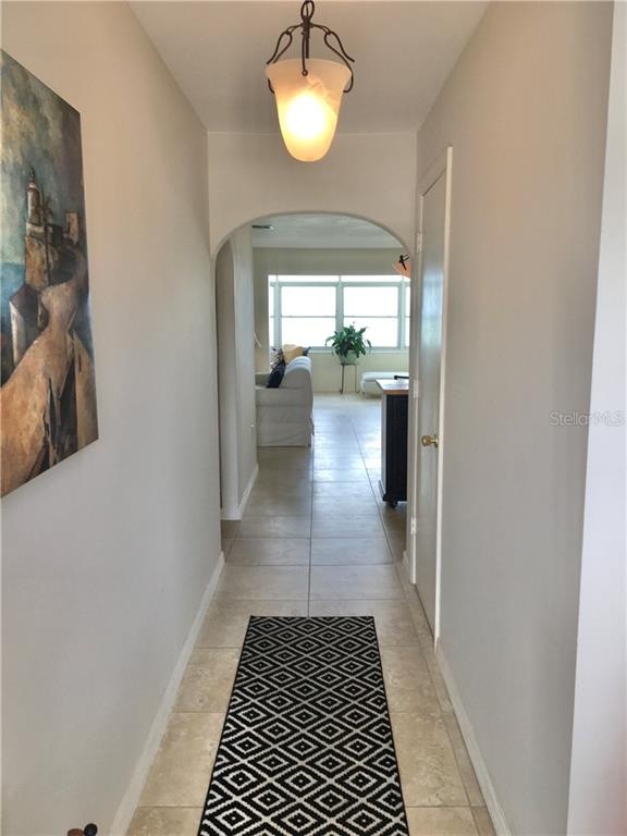 VIEW COMING IN FRONT DOOR