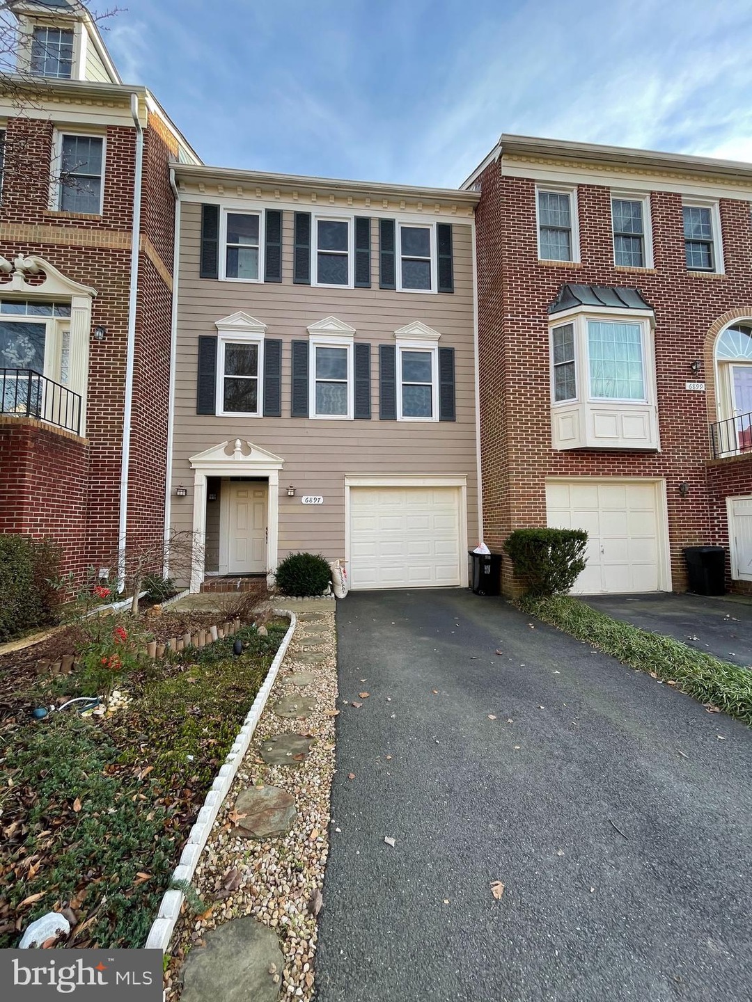 6897 Mclean Province Cir, Falls Church, VA 22043 - photo 1