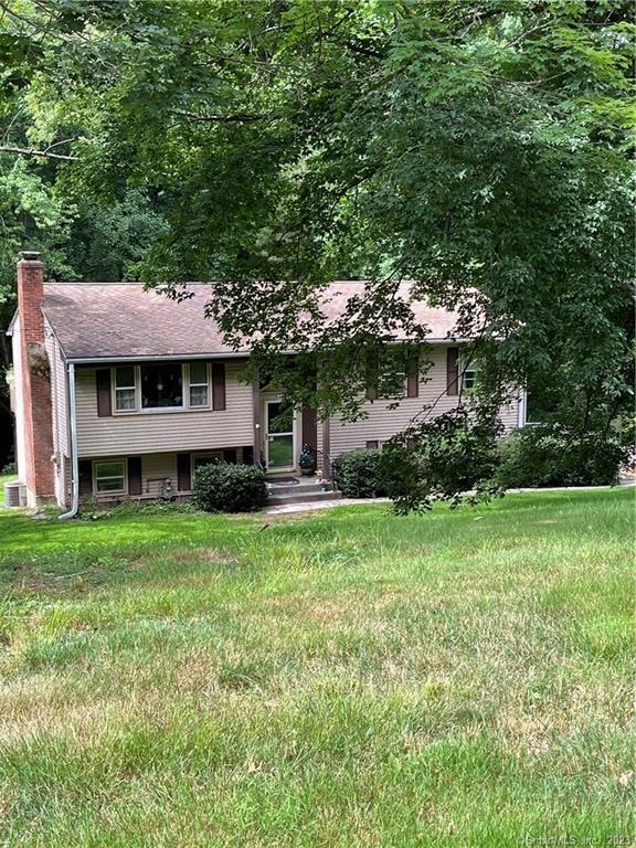 40 Pine Knob Terrace, Milford, CT 06461 - photo 1