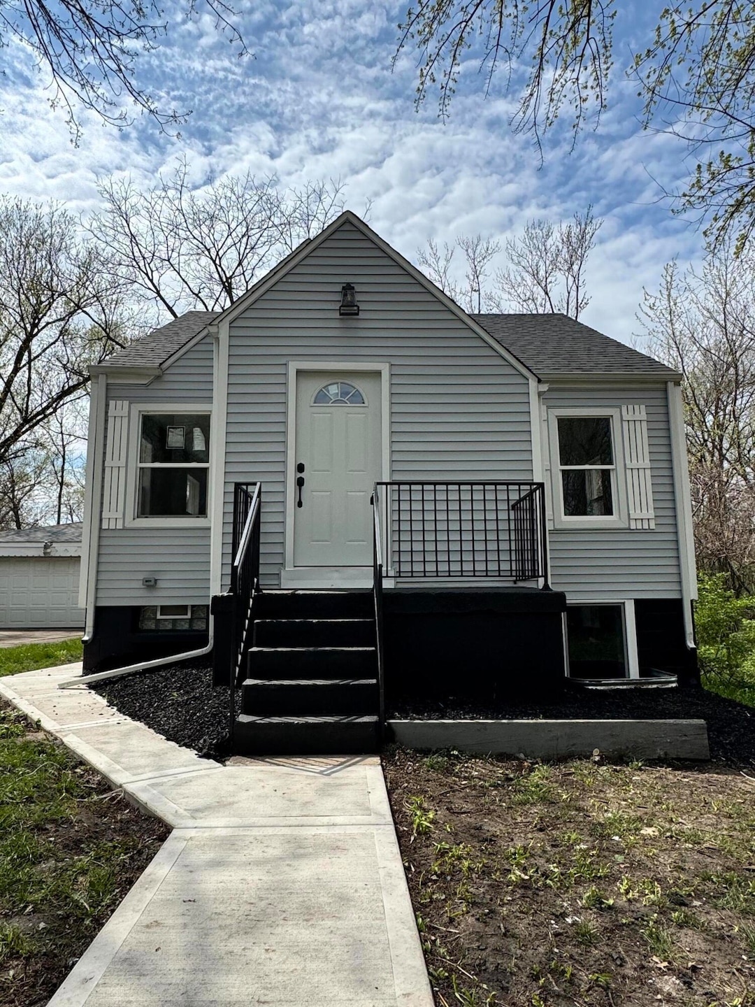 For Sale $189,000 • Co-Listing Agent