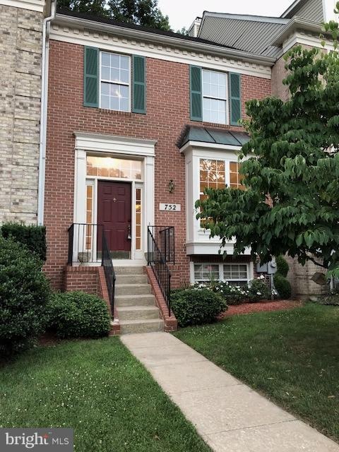 752 Leister Dr, Lutherville Timonium, MD 21093 - photo 1