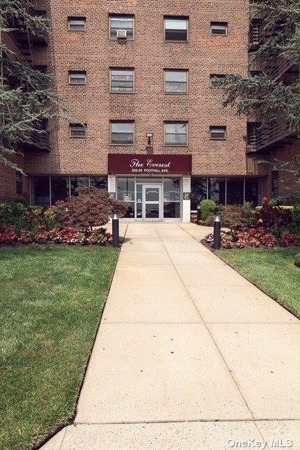 202 35 Foothill Ave unit B46, Hollis, NY 11423 - photo 1