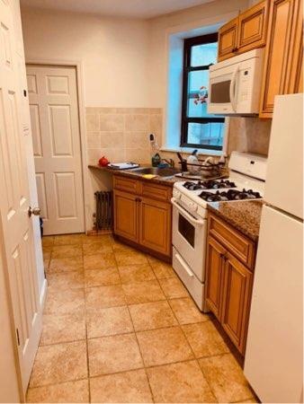 unlisted-address, New York, NY 10018 - photo 1