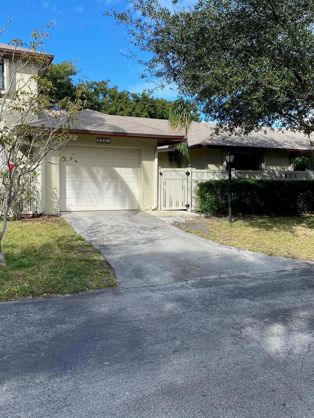 1821 NE 40th Ct unit 306, Pompano Beach, FL 33064 - photo 1