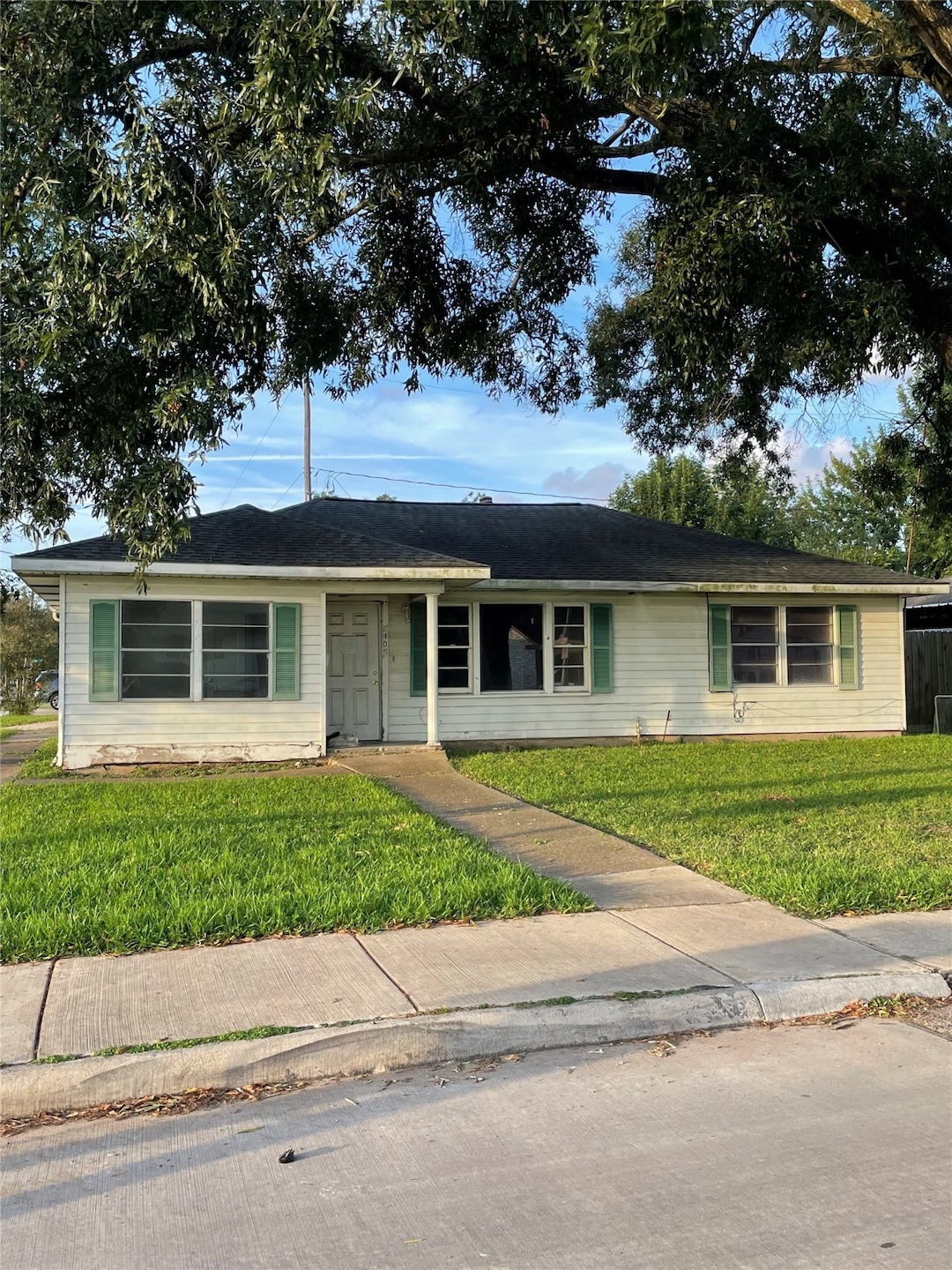 Sold • Co-Listing Agent