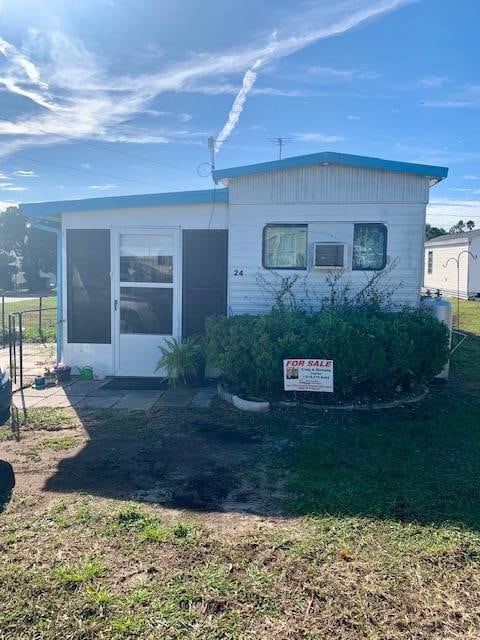 6941 Macdonald Ct unit 24, Zephyrhills, FL 33541 - photo 1