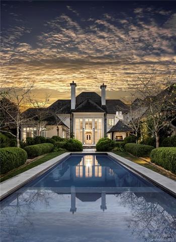 Exquisite private retreat overlooking your pool an
