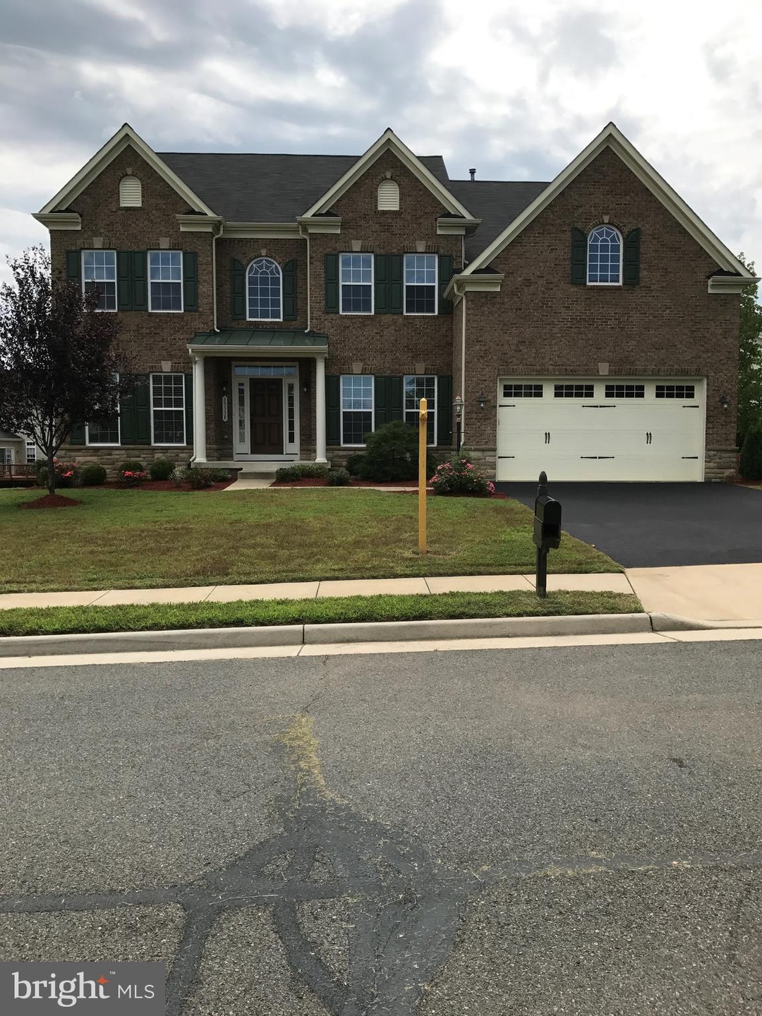 25338 Understanding Ct, Aldie, VA 20105 - photo 1