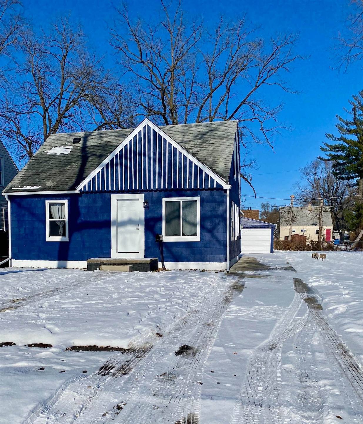 For Sale $164,900 • Co-Listing Agent