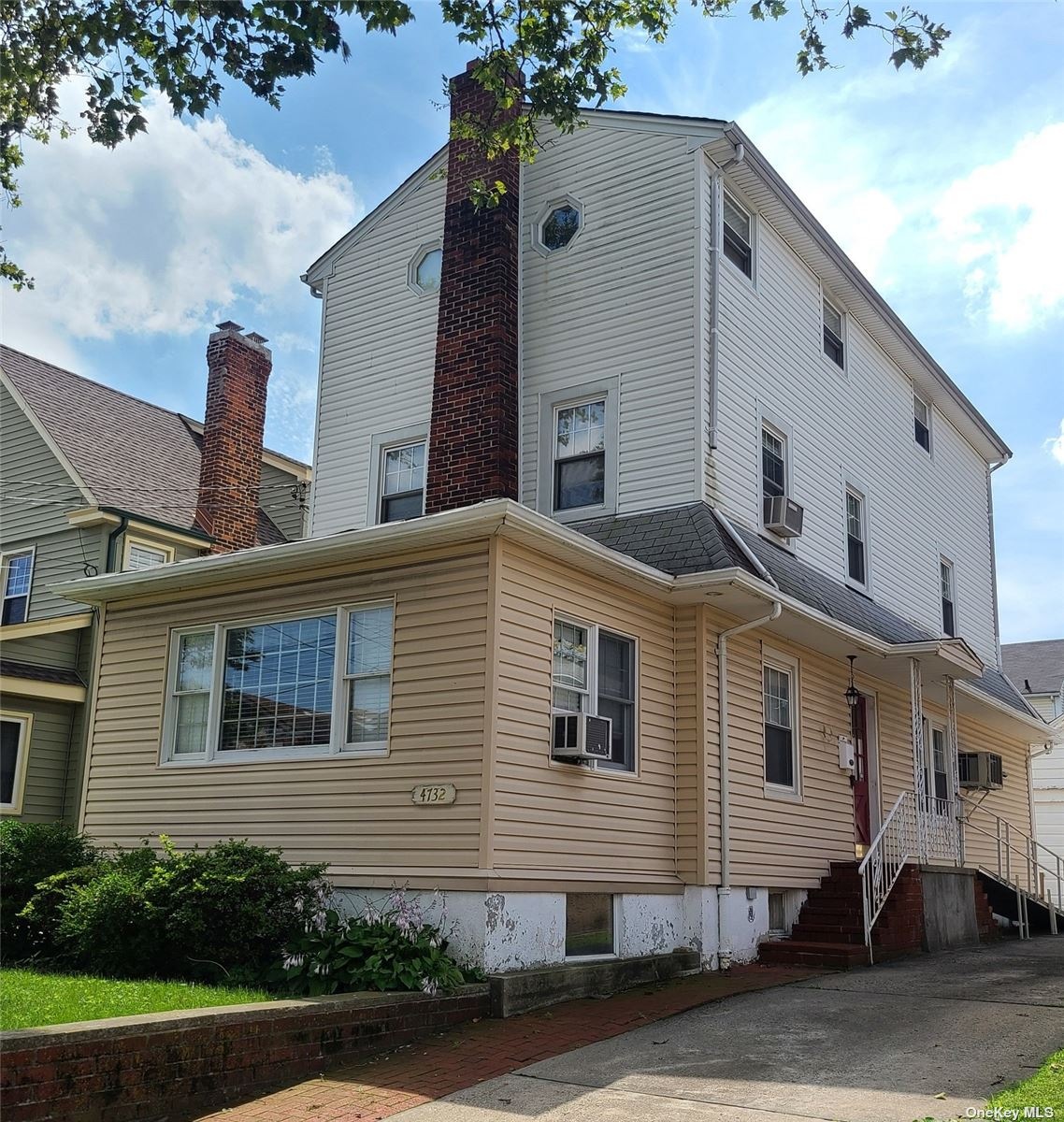 47-32 156th St, Flushing, NY 11355 - photo 1