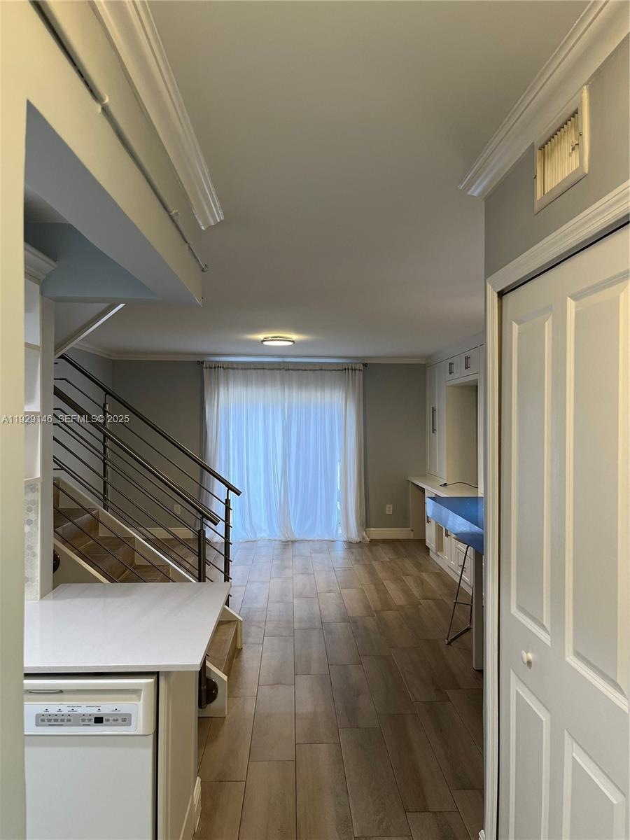 Villas of Pinecrest unit 1028, Miami, FL 33143 - photo 1