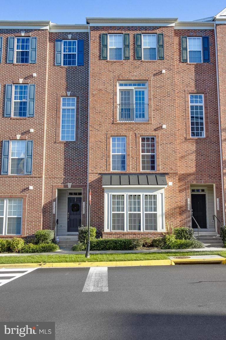 15221 Lancashire Dr unit 369, Woodbridge, VA 22191 - photo 1