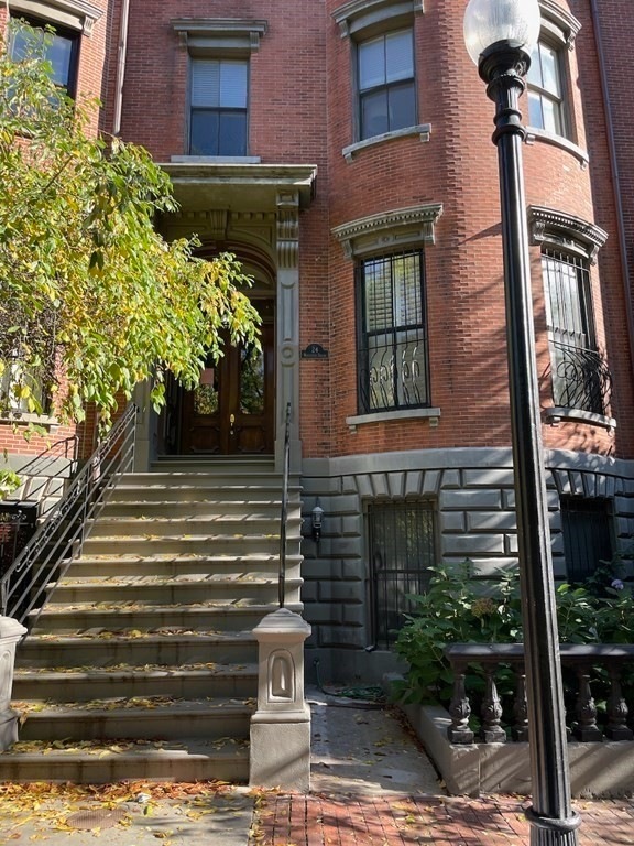 24 Worcester Square unit 1, Boston, MA 02118 - photo 1