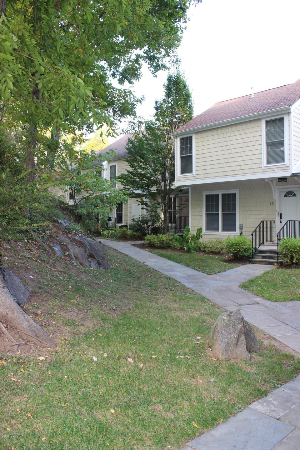 255 Weaver St unit 8F, Greenwich, CT 06831 - photo 1