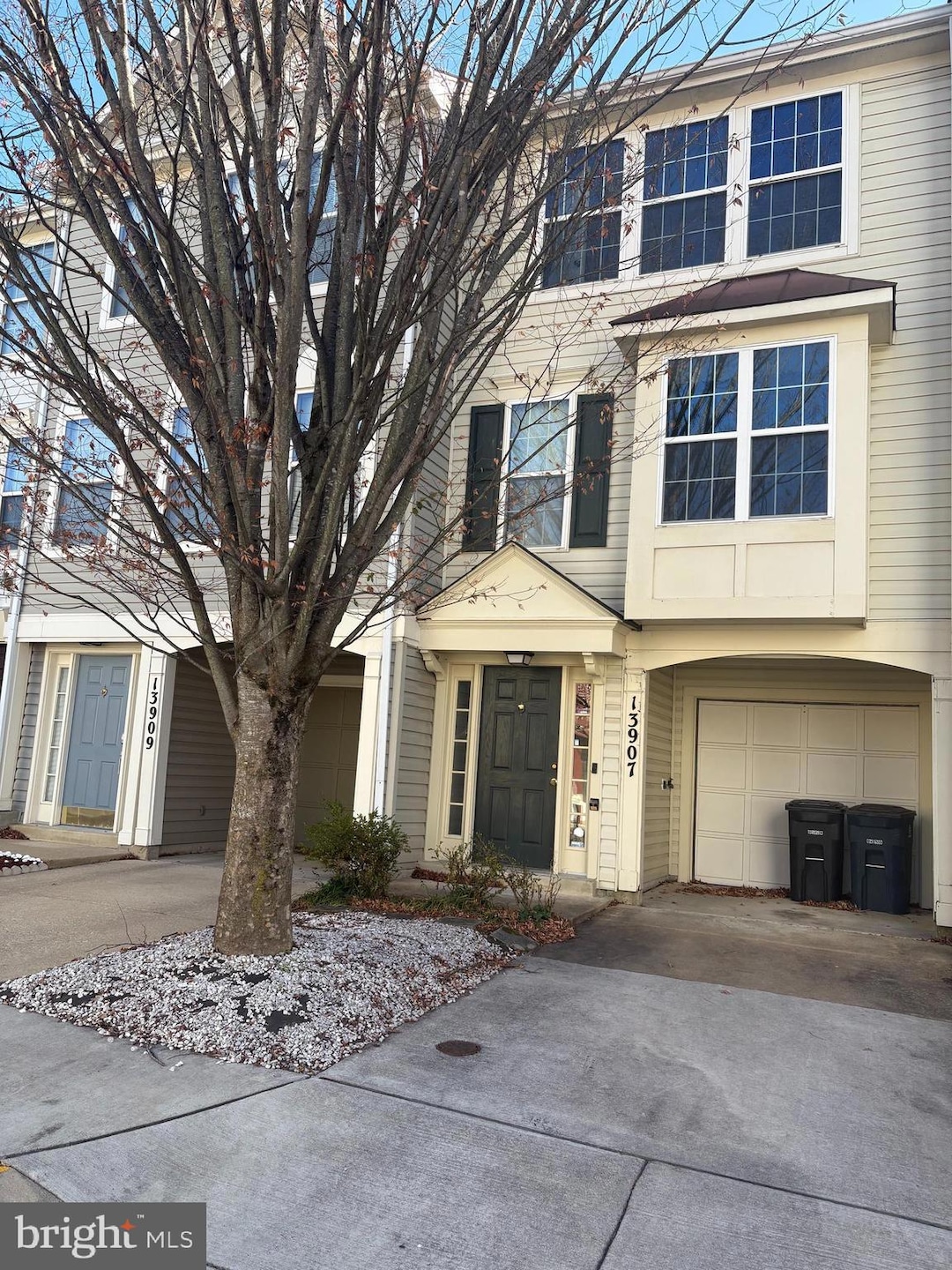 For Rent $2,400/month