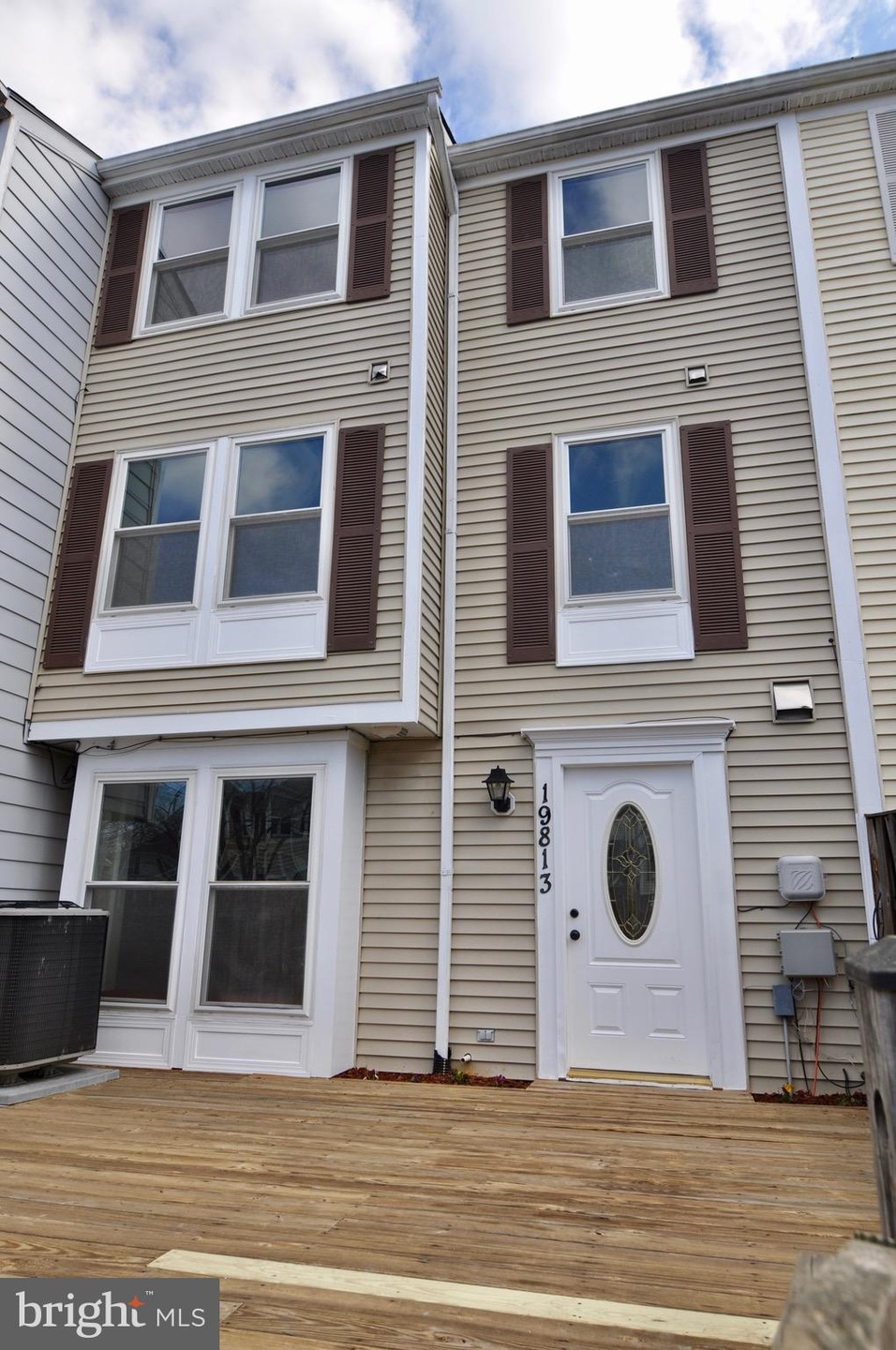 19813 Larentia Dr, Germantown, MD 20874 - photo 1