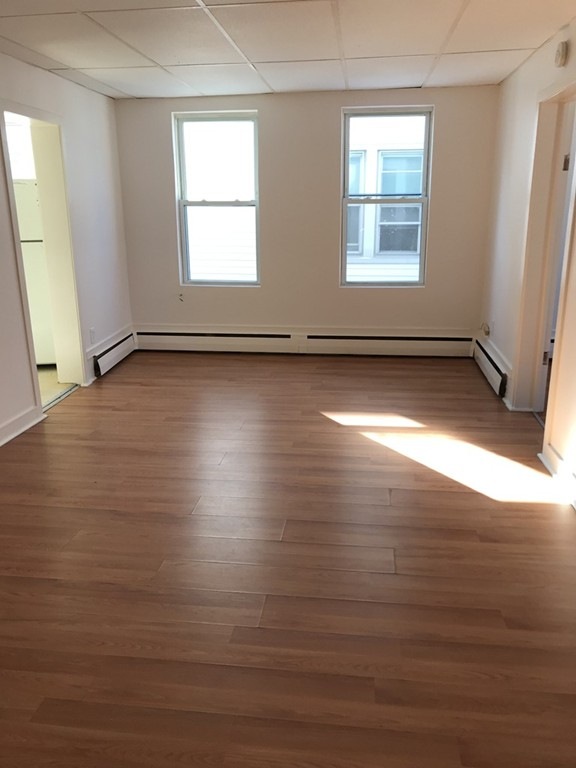 17 Asinof Ave unit 2R, Chicopee, MA 01013 - photo 1