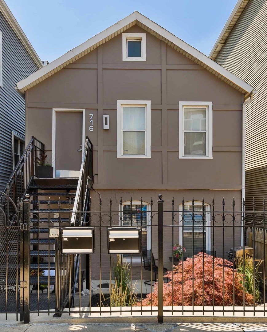 716 N Willard Ct, Chicago, IL 60642 - photo 1