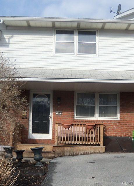 3363 S 2nd St, Whitehall, PA 18052 - photo 1