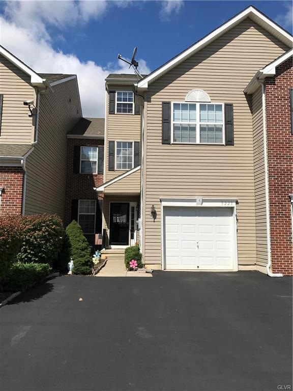 5223 Spring Ridge Dr E, Macungie, PA 18062 - photo 1