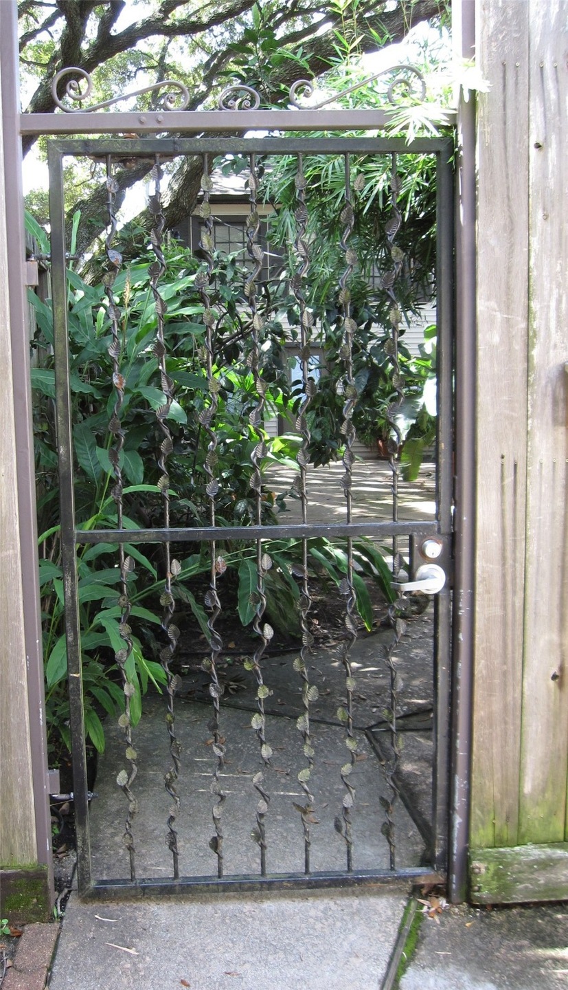 GATED GARDEN ENTRY