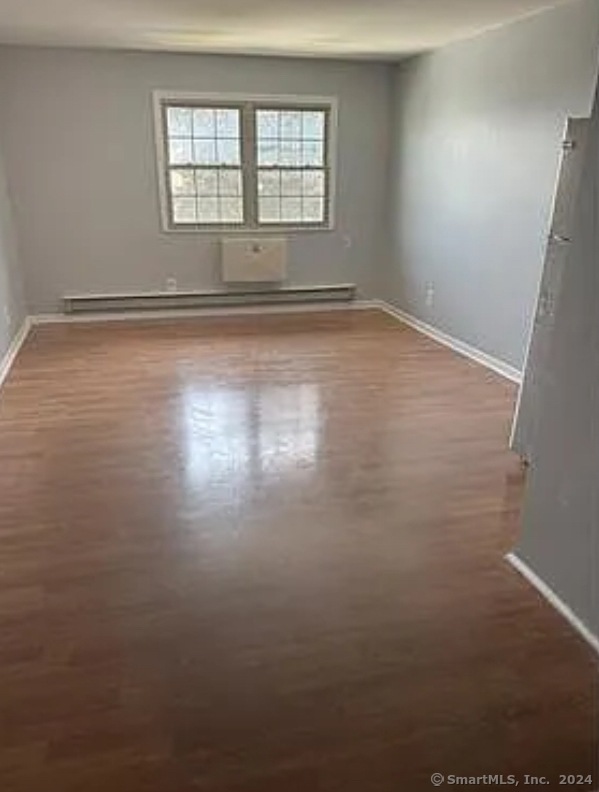 240 Oak St unit 1 ground level, Bridge Port, CT 06604 - photo 1