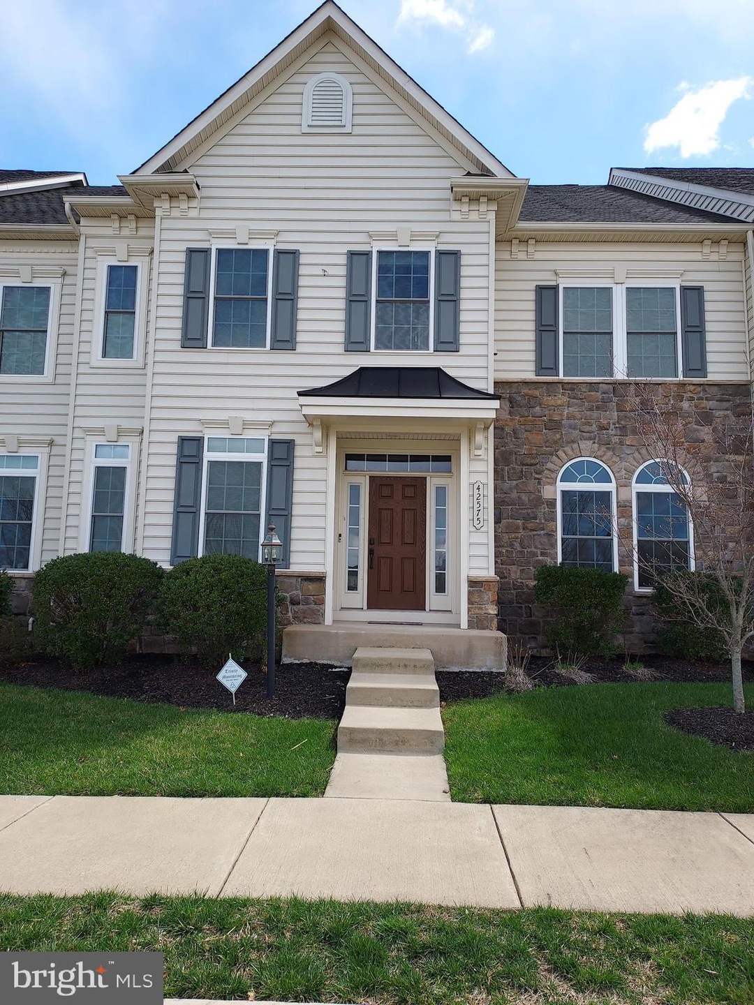 42575 Voormeade Terrace, Chantilly, VA 20152 - photo 1