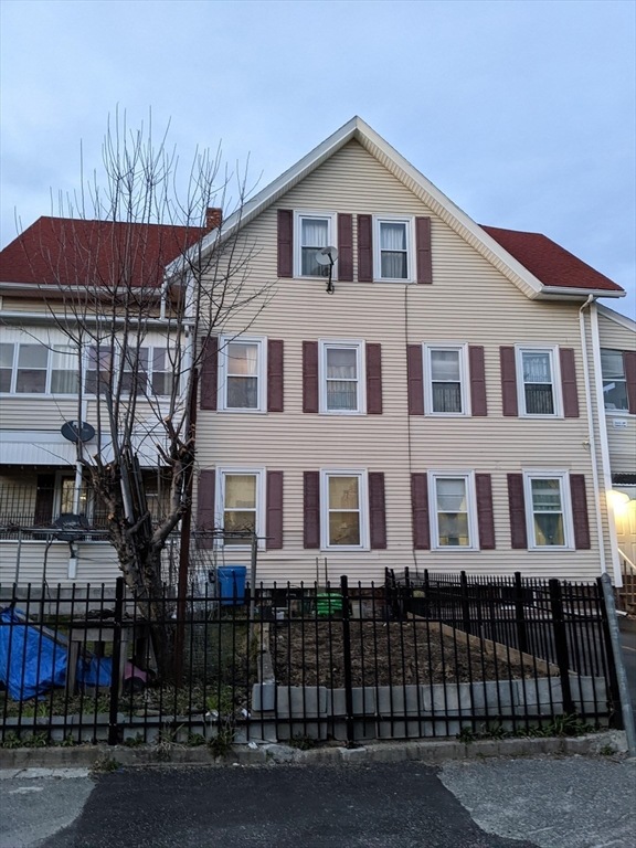 25 Florence St, Worcester, MA 01610 - photo 1