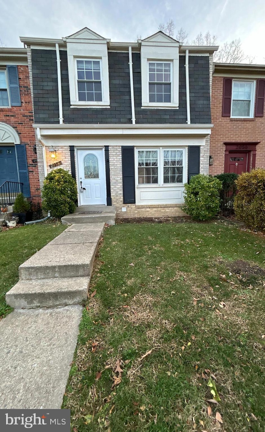 2058 Mayflower Dr, Woodbridge, VA 22192 - photo 1