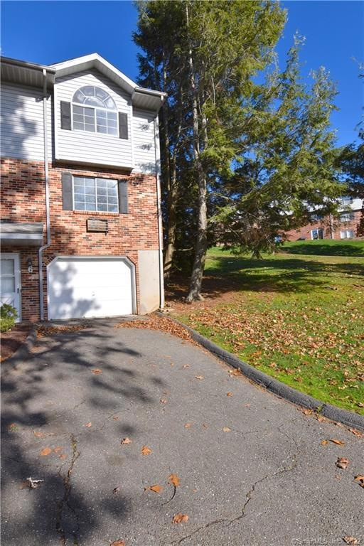 24 Blueridge Dr unit U6, Waterbury, CT 06704 - photo 1