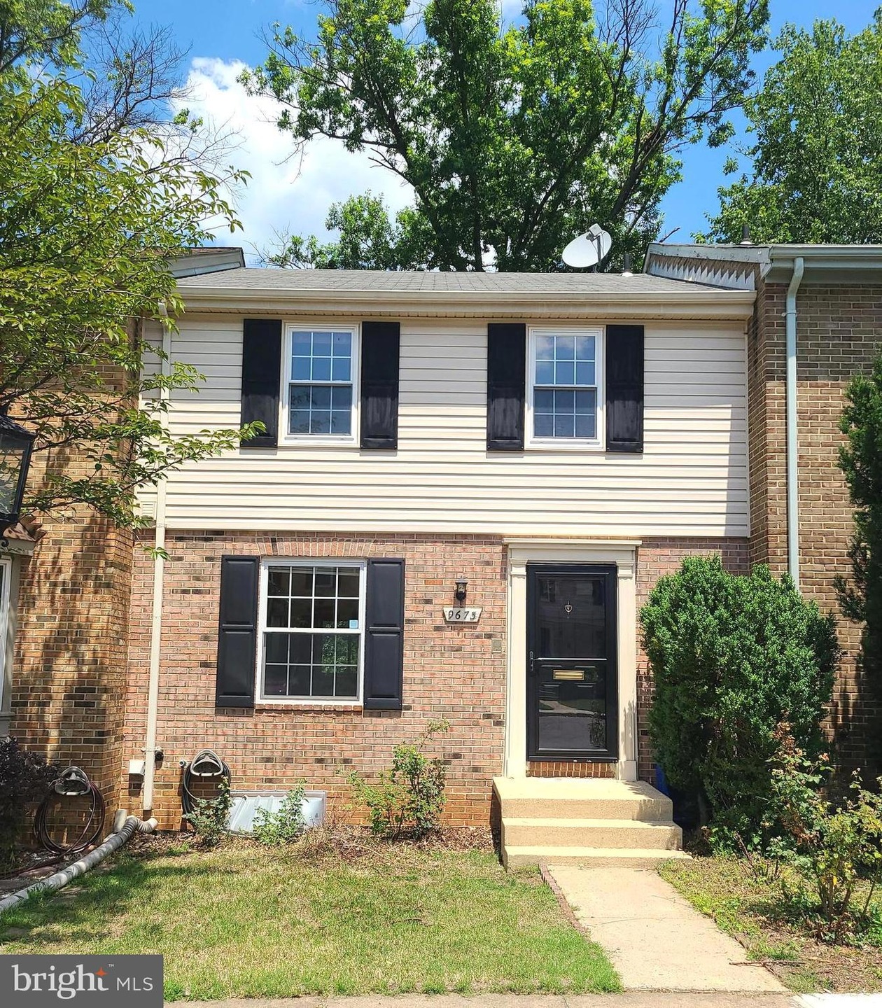 9673 Lindenbrook St, Fairfax, VA 22031 - photo 1