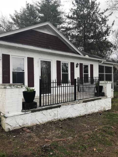 305 Spring St, Manchester, TN 37355 - photo 1