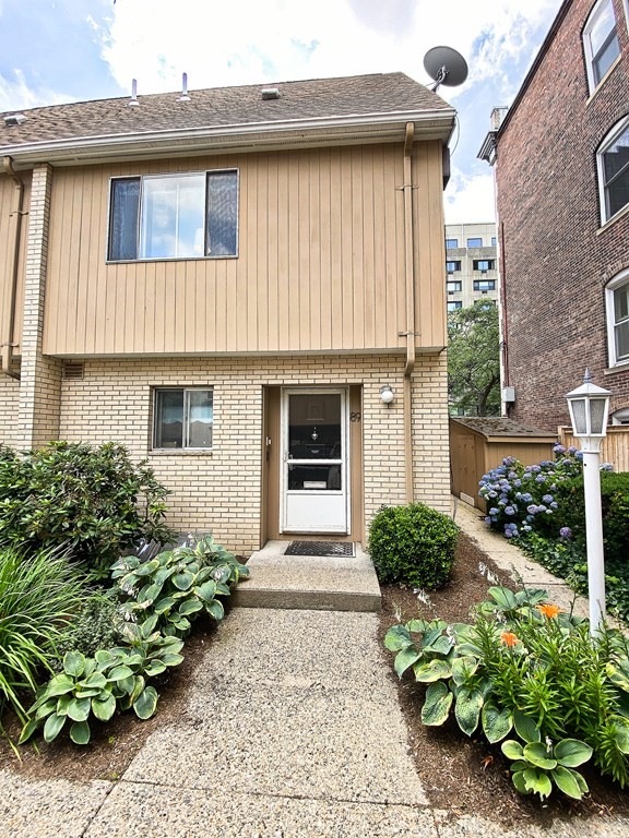 89 Centre St unit 89, Brookline, MA 02446 - photo 1