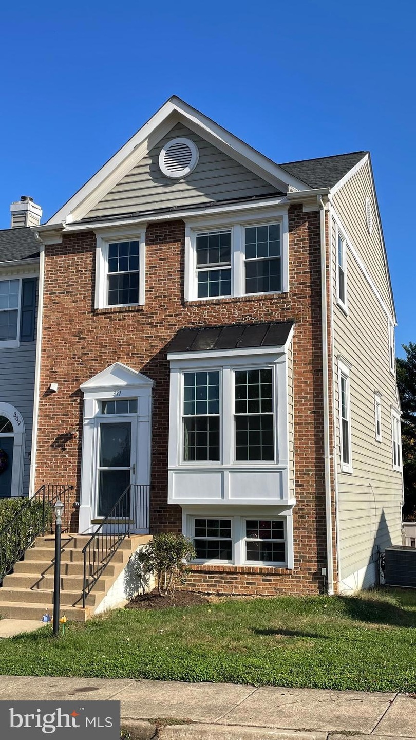 311 Knollwood Ct, Stafford, VA 22554 - photo 1