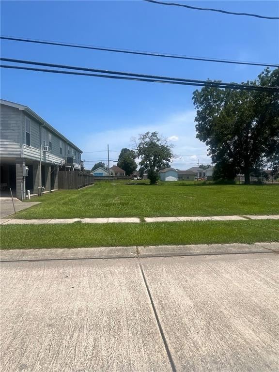 1603 Center St, Arabi, LA 70032 - photo 1