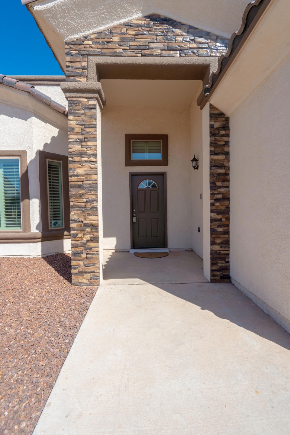972 Penrith St, El Paso, TX 79928 - photo 1