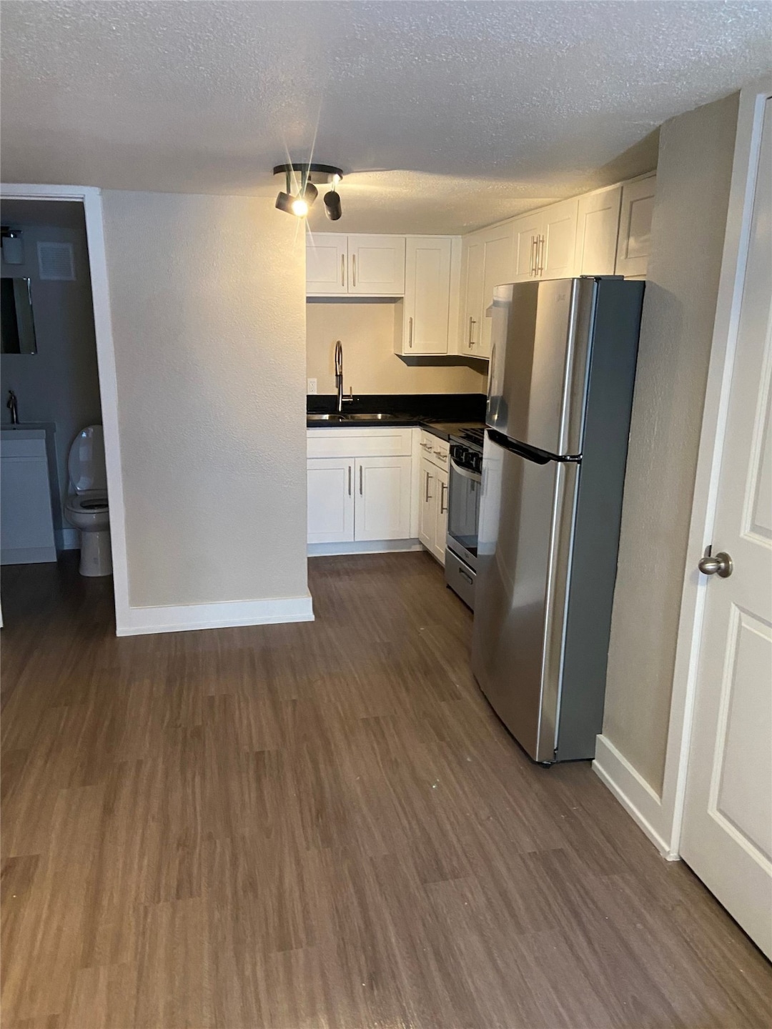 605 Enid St unit 3.5, Houston, TX 77009 - photo 1