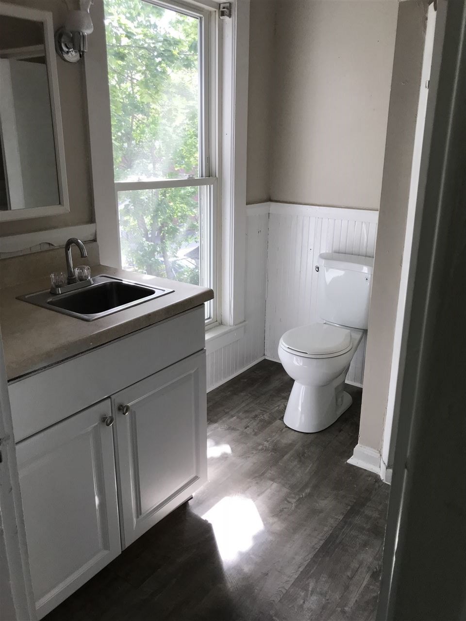 13 Beacon St, Nashua, NH 03064 - photo 1