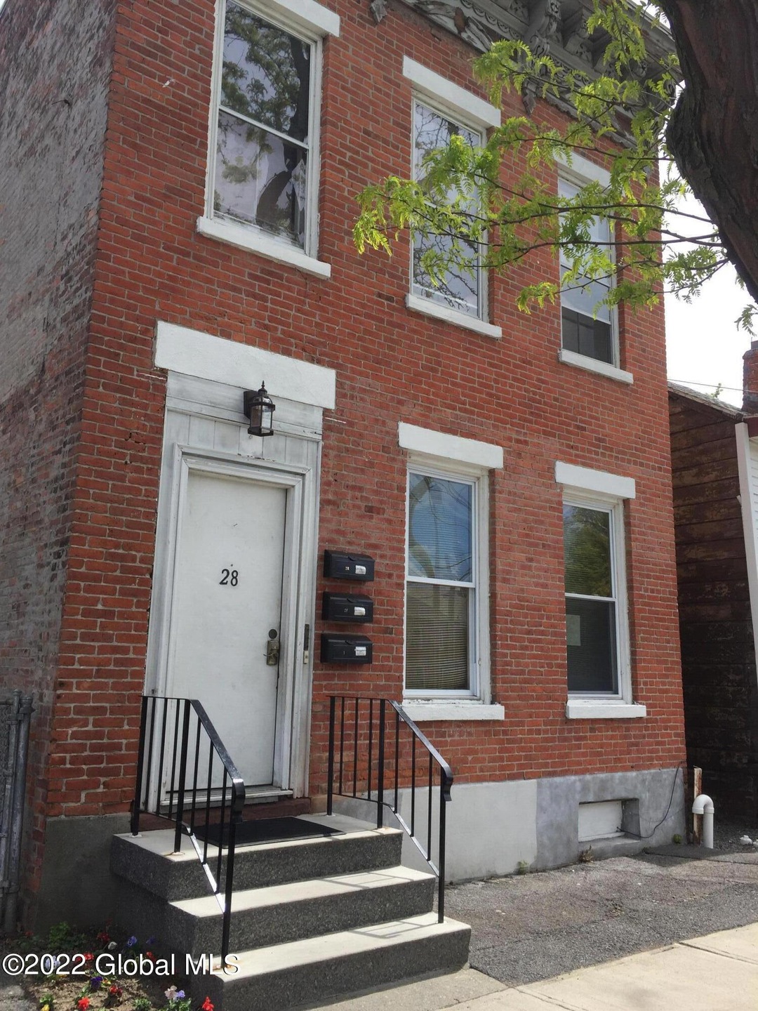 28 Cortland Place unit 2F, Albany, NY 12203 - photo 1