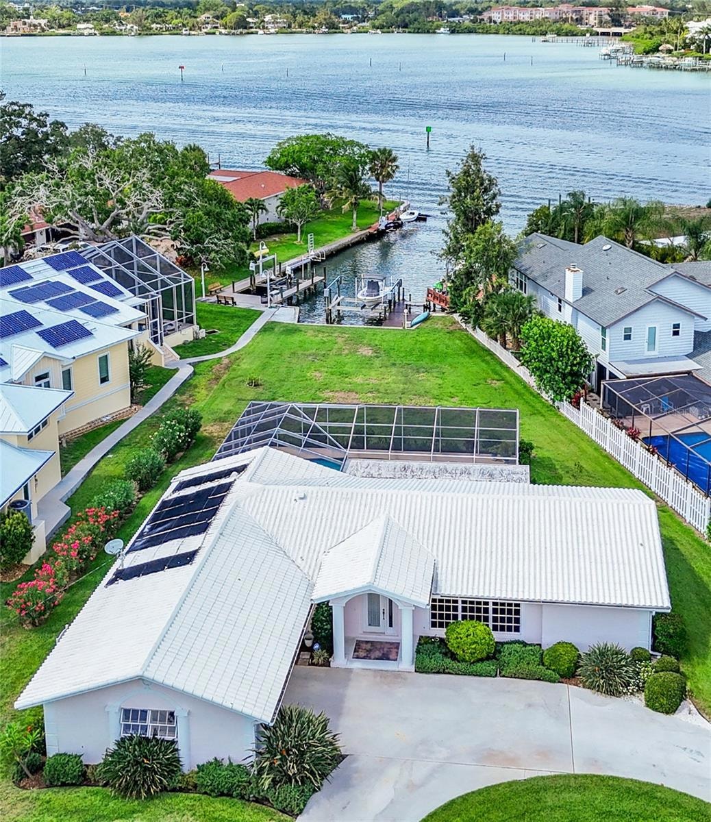 396 Bayshore Dr, Venice, FL 34285 - photo 1