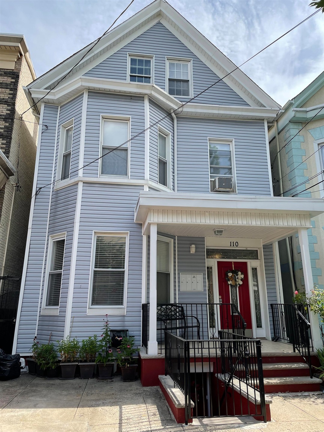 110 Oak St, Weehawken, NJ 07086 - photo 1
