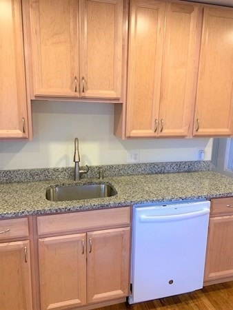 175 High St unit 2, Brookline, MA 02445 - photo 1