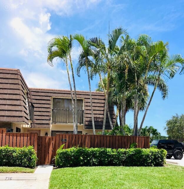 1714 17th Ct, Jupiter, FL 33477 - photo 1