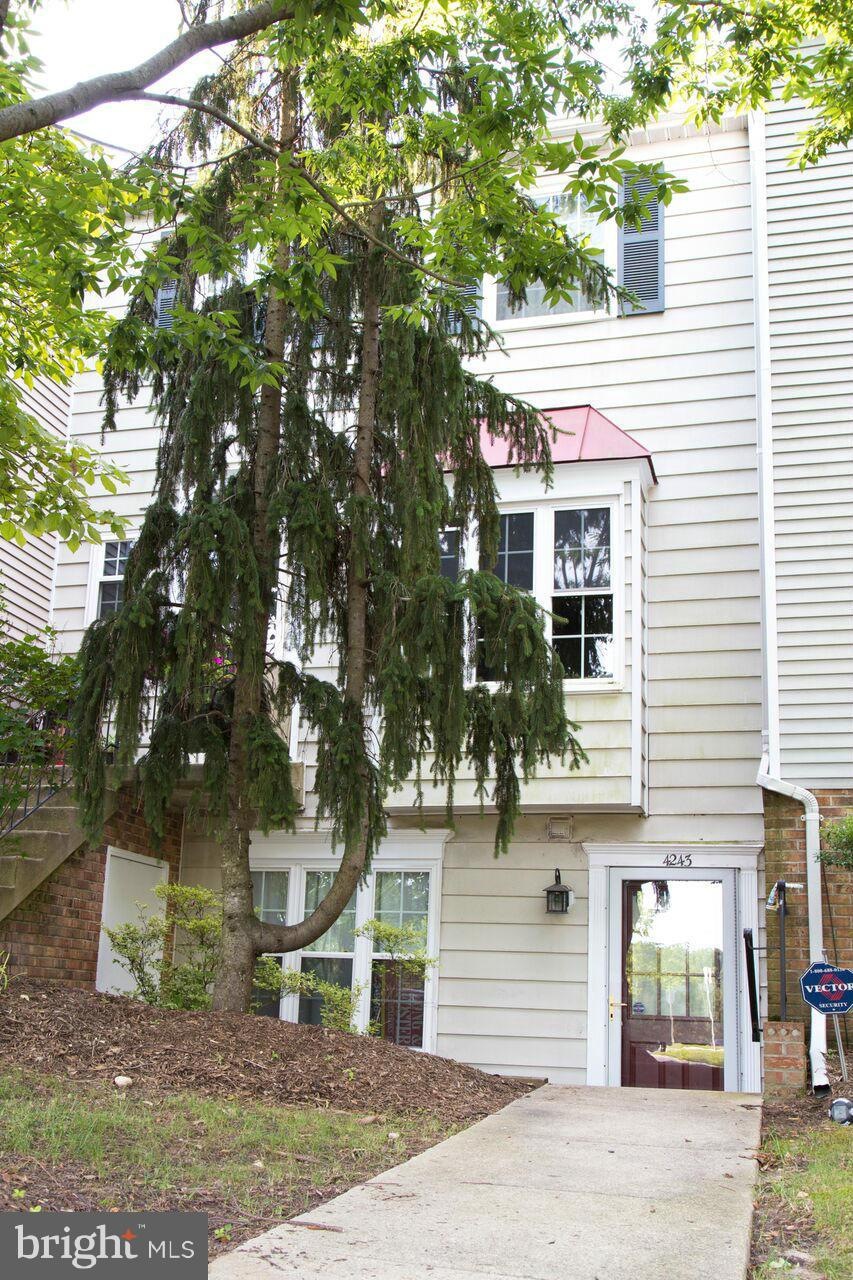 4243 Stockbridge Dr unit 2F, Dumfries, VA 22025 - photo 1