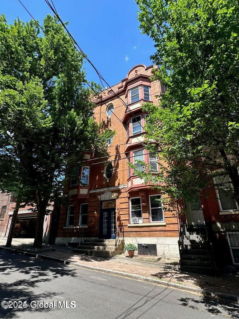 51 elm 7
