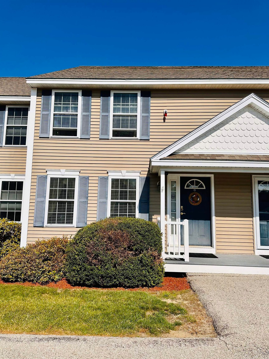 55 Overlook Cir, Hudson, NH 03051 - photo 1