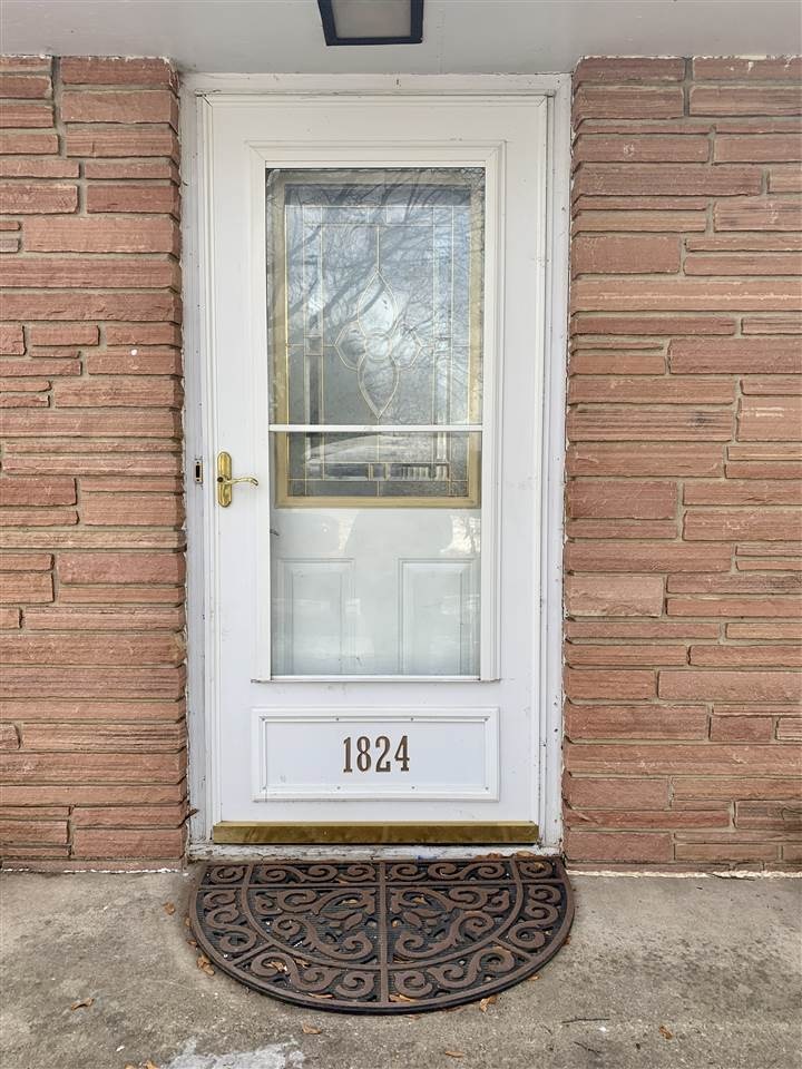 1824 N Outagamie St, Appleton, WI 54914 - photo 1