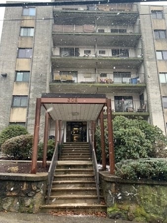 308 Quarry St unit 605, Quincy, MA 02169 - photo 1
