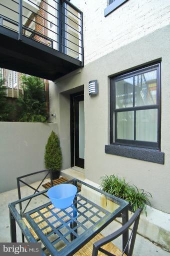 1432 Monroe St NW unit 1 TERRACE, Washington, DC 20010 - photo 1