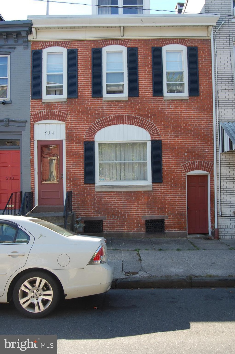 536 Laurel St, Reading, PA 19602 - photo 1